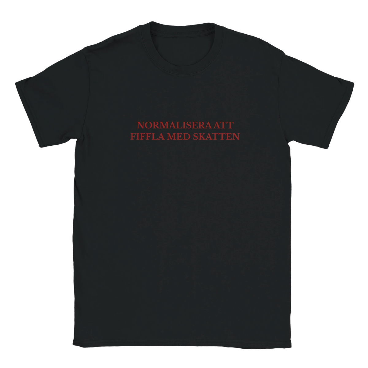 Svart t-shirt med rund halsringning och röd texttryck framtill